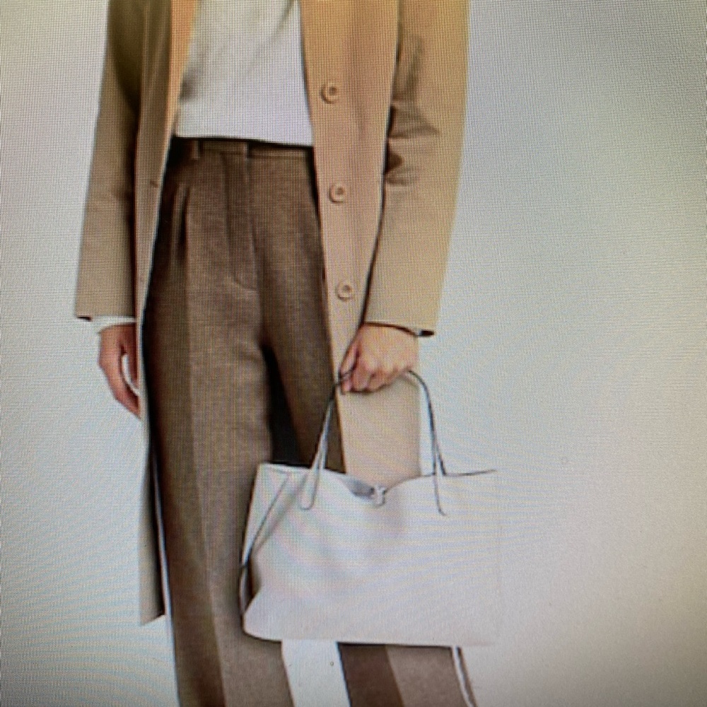 Gianni Chiarini beige soft leather bag with bonus interior bag and dust bag.